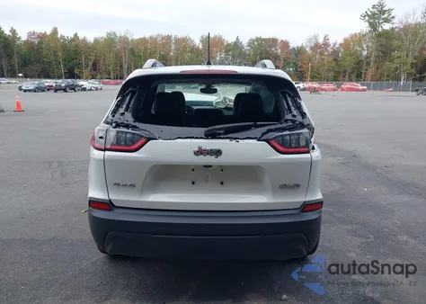 2021 Jeep Cherokee Latitude Plus 4X4 z USA, uszkodzony, nr VIN 1C4PJMLB5MD104255